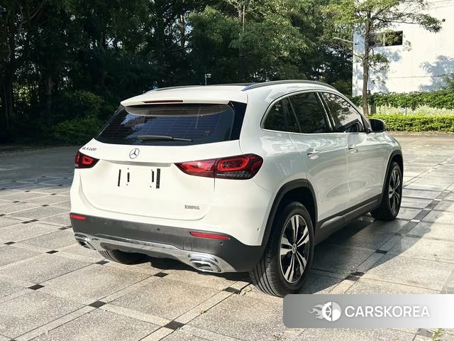 Mercedes-Benz GLA 2023 Белый из Китая