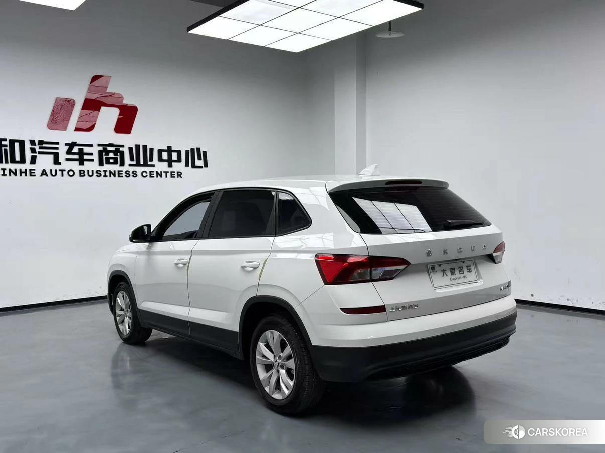 Skoda Komick 2020 Белый из Китая