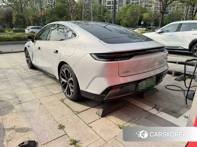 Geely Galaxy Galaxy E8 2025 Серебристо-серый из Китая