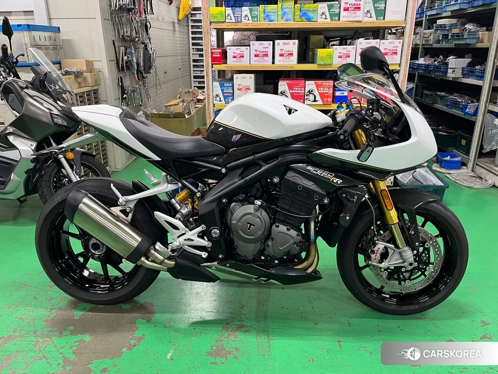 Проданный Triumph SPEED TRIPLE 1200 RR 2023 из Японии