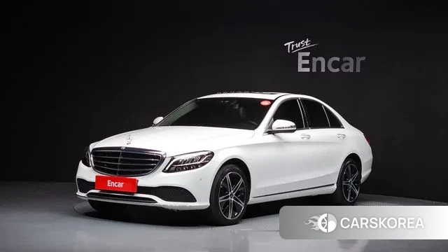 Mercedes-Benz C-Class W205 2019 Белый из Кореи