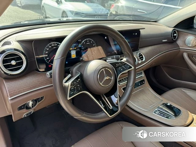 Mercedes-Benz E-class 2023 Черный из Китая