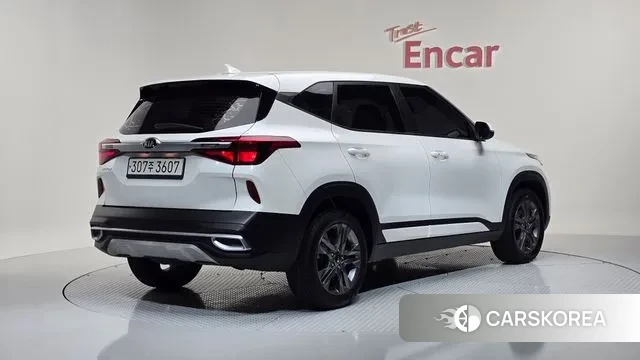 Kia Seltos 2020 Белый из Кореи