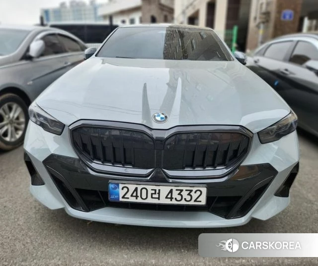 BMW 5 Series (G60) 2024 Серый из Кореи