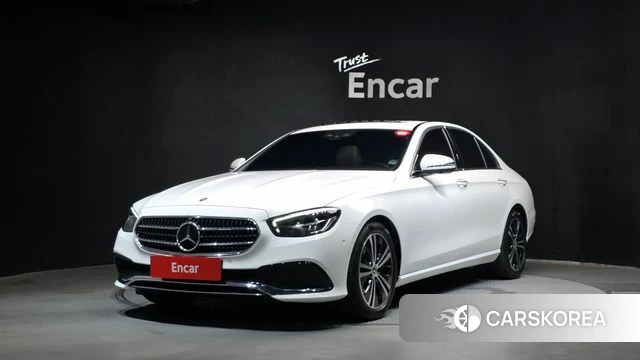 Mercedes-Benz E-Class W213 2022 Белый из Кореи