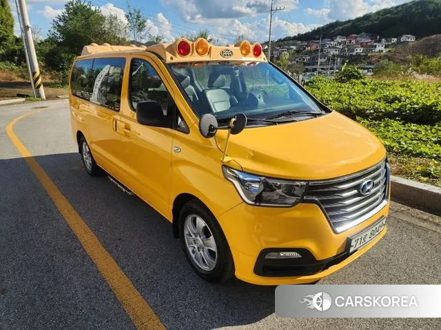 Hyundai The New Grand Starex 2018 Желтый из Кореи