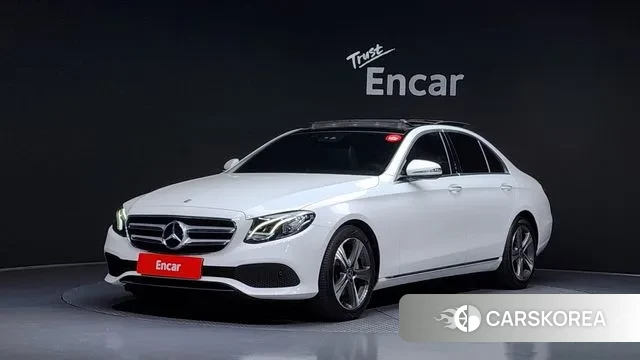Mercedes-Benz E-Class W213 2019 Белый из Кореи