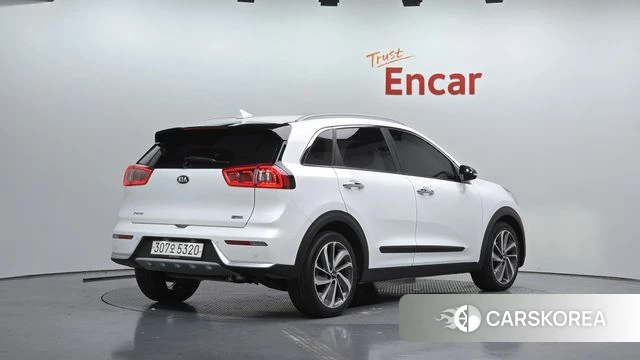Kia Niro 2018 Белый из Кореи