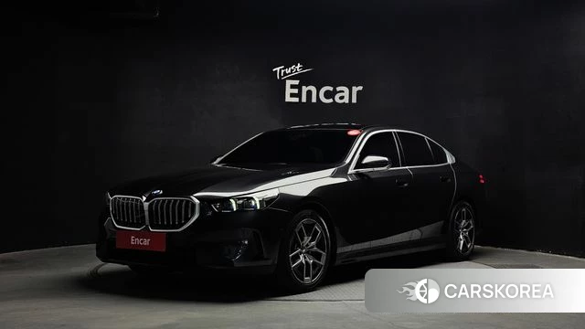 BMW 5 Series (G60) 2024 Серый из Кореи