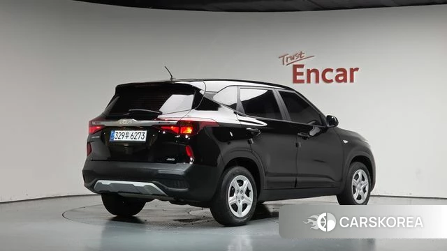 Kia Seltos 2022 Черный из Кореи