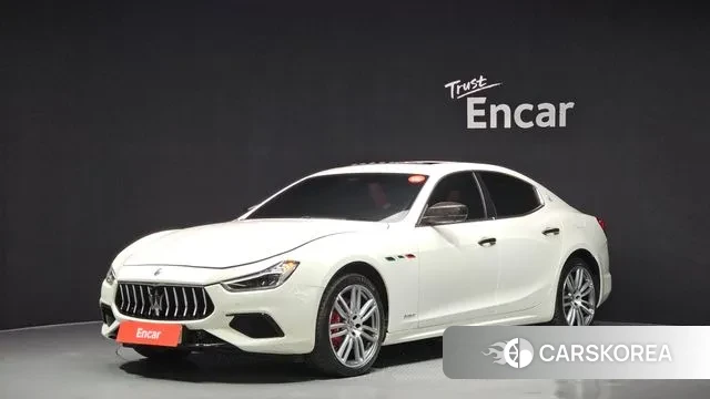 Maserati Ghibli 2019 Белый из Кореи