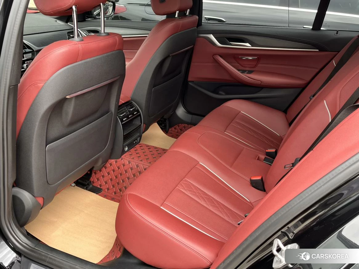 BMW 5 series PHEV 2020 Черный из Китая