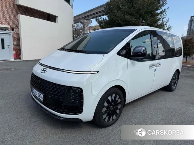 Hyundai Staria 2025 Белый из Кореи