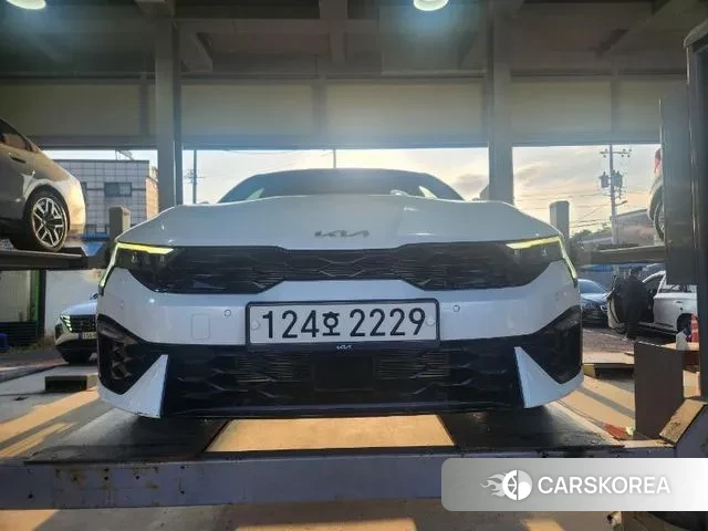 Kia The New K5 3rd generation 2024 Белый из Кореи