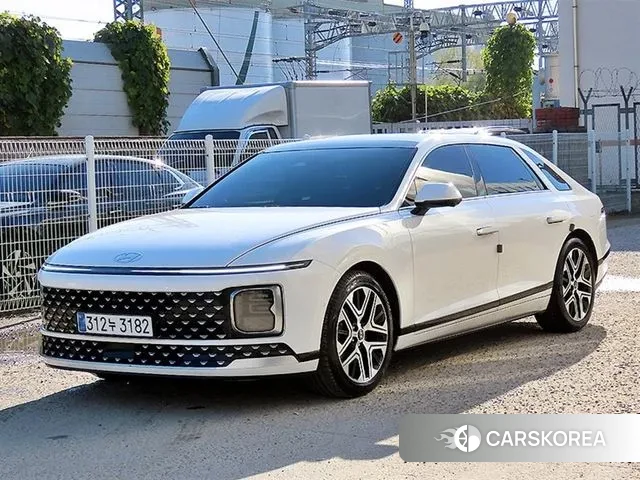 Hyundai Grandeur Hybrid (GN7) 2023 Белый из Кореи