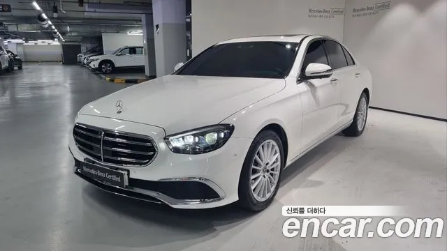 Mercedes-Benz E-Class W213 2023 Белый из Кореи
