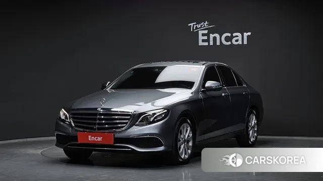 Mercedes-Benz E-Class W213 2018 Серый из Кореи