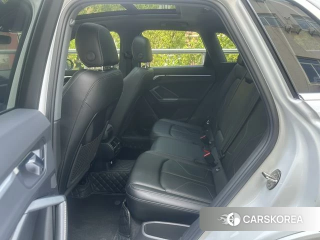 Audi Q3 2023 Белый из Китая
