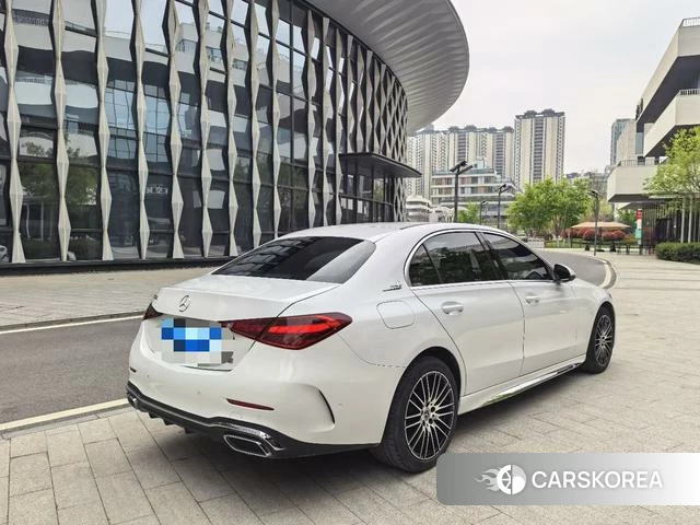 Mercedes-Benz Class C 2023 Белый из Китая