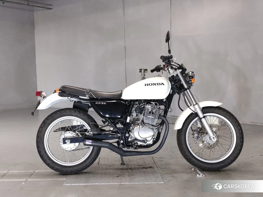 Проданный Honda CB223S 2010 из Японии