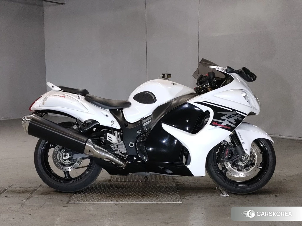 Проданный Suzuki GSX1300R HAYABUSA 2018 из Японии, фото 2
