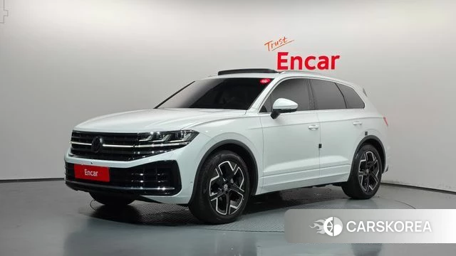 Volkswagen Touareg 3rd generation 2024 Белый из Кореи