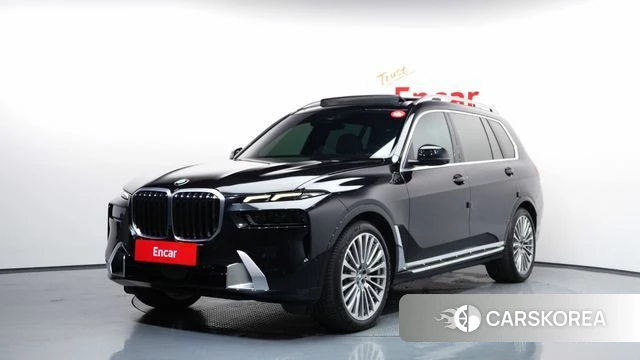 BMW X7 (G07) 2023 Черный из Кореи