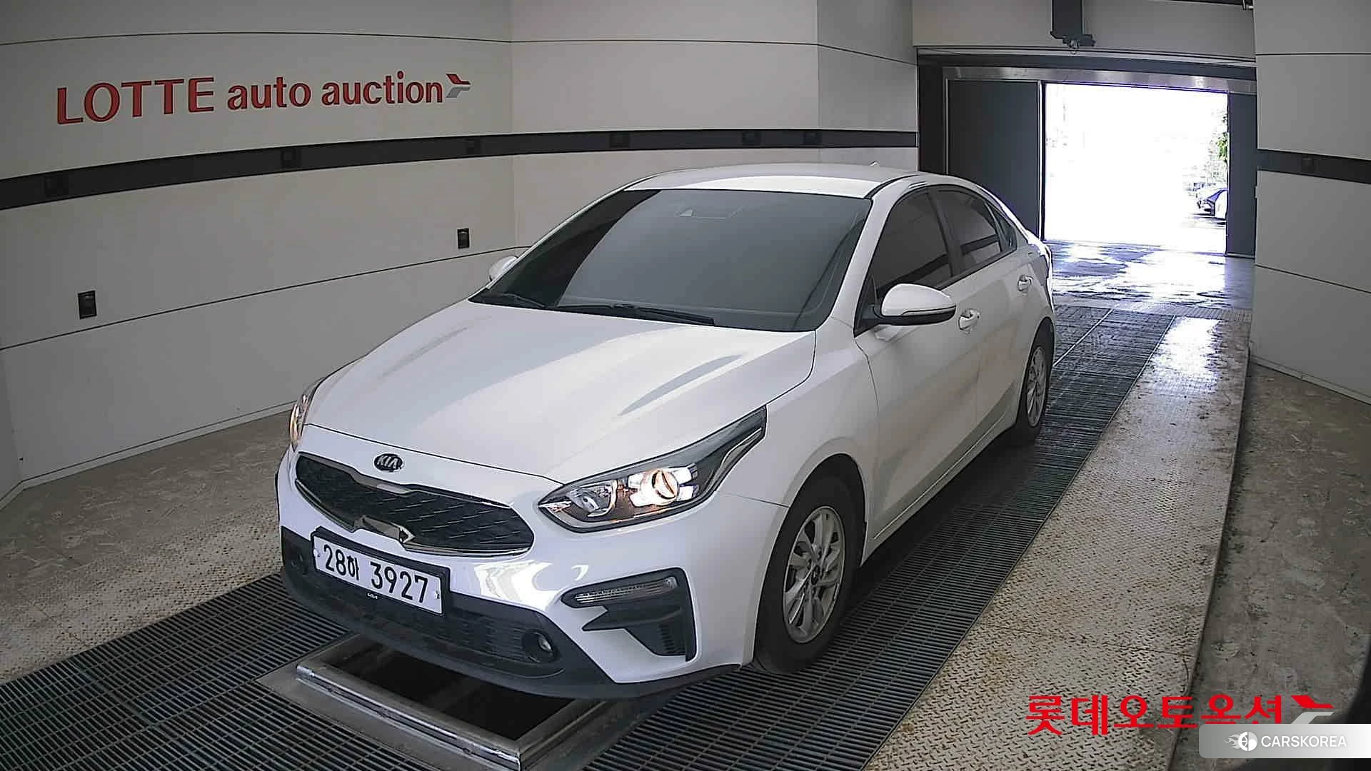 Kia K3 2020 Snow White Pearl из Кореи