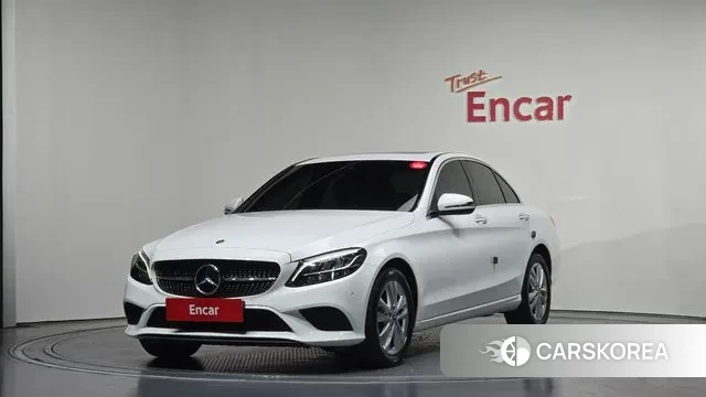 Mercedes-Benz C-Class W205 2019 Белый из Кореи