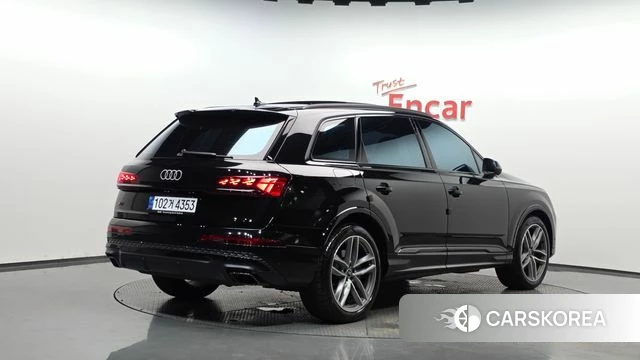 Audi Q7 (4M) 2025 Черный из Кореи