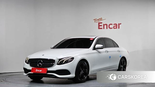 Mercedes-Benz E-Class W213 2019 Белый из Кореи