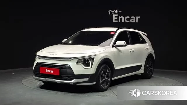 Kia Di Ol Nu Niro 2023 Белый из Кореи