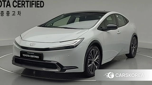 Toyota Prius 5th Generation 2025 Белый из Кореи