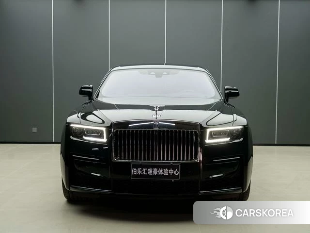Rolls-Royce Gust 2022 Черный из Китая