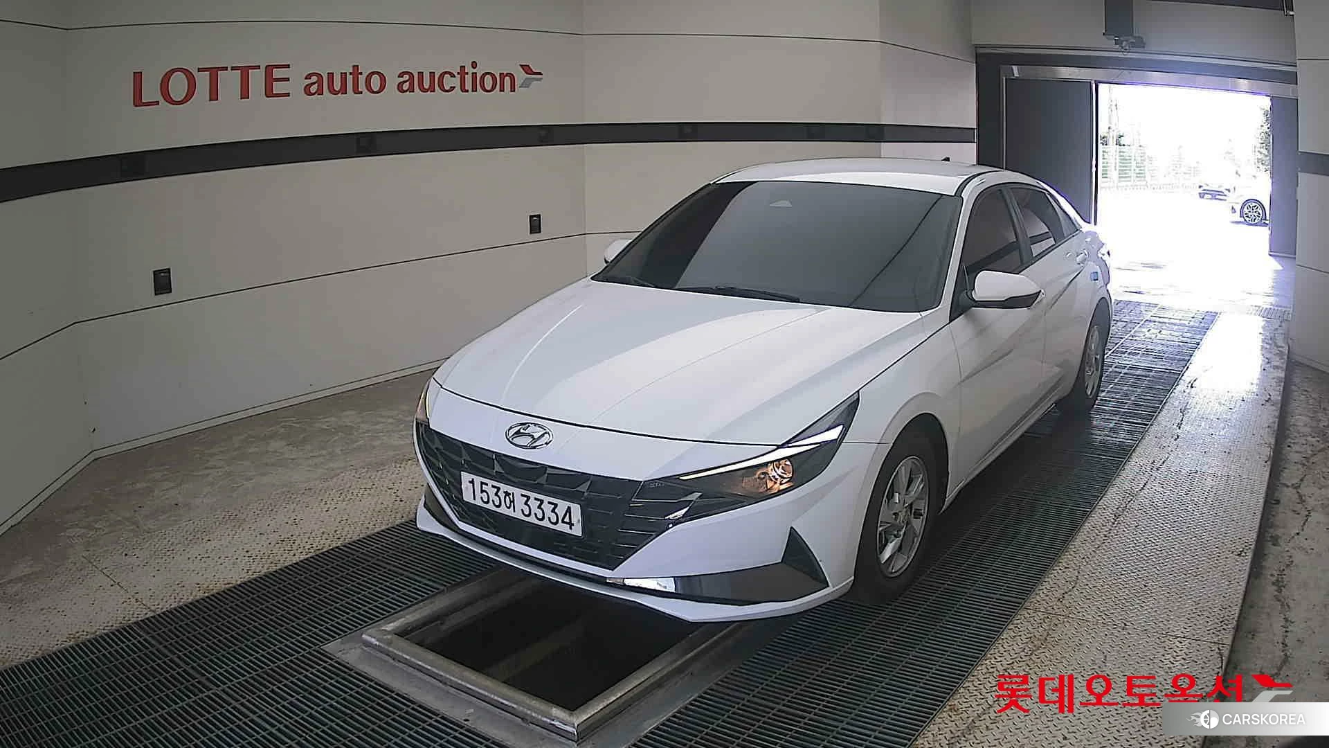 Hyundai Avante 2021 Polar White из Кореи