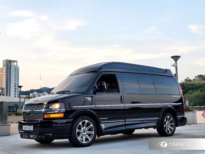 Chevrolet Express Van 2018 Черный из Кореи