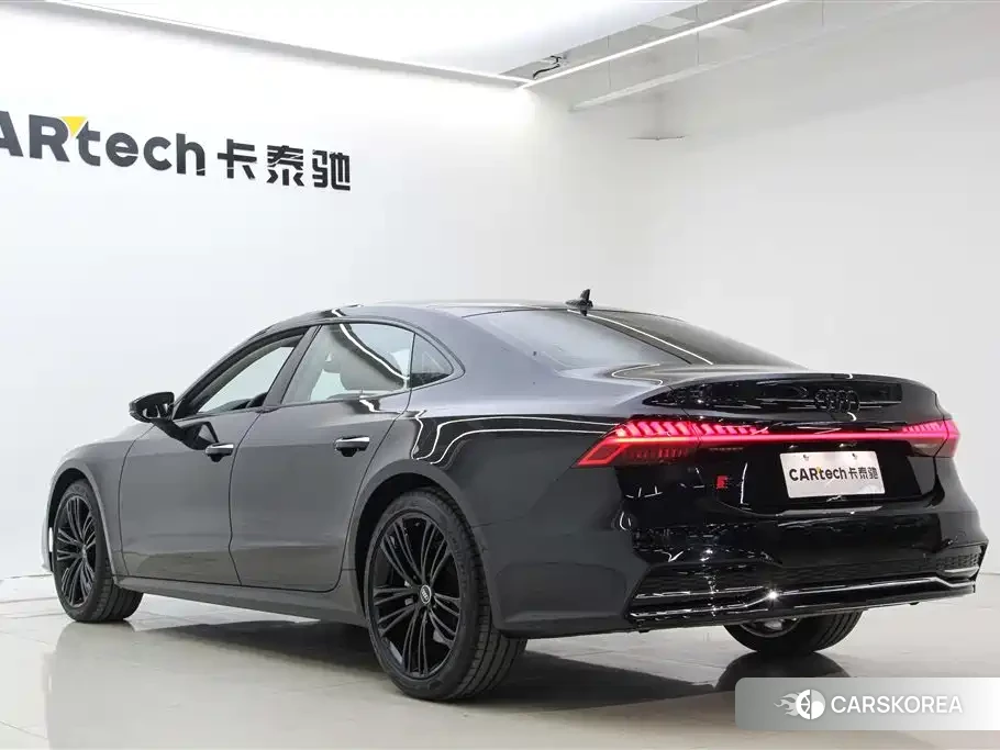Audi A7L 2025 Черный из Китая