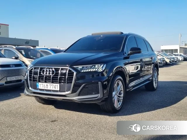 Audi Q7 (4M) 2022 Черный из Кореи