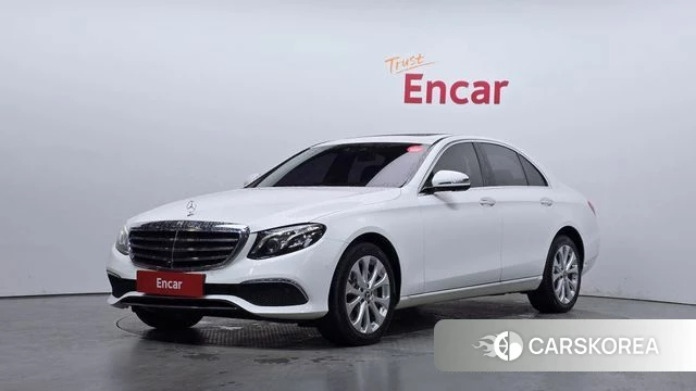 Mercedes-Benz E-Class W213 2020 Белый из Кореи