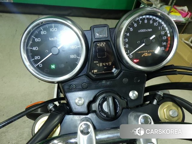 Проданный Honda CB400SF 2017 из Японии