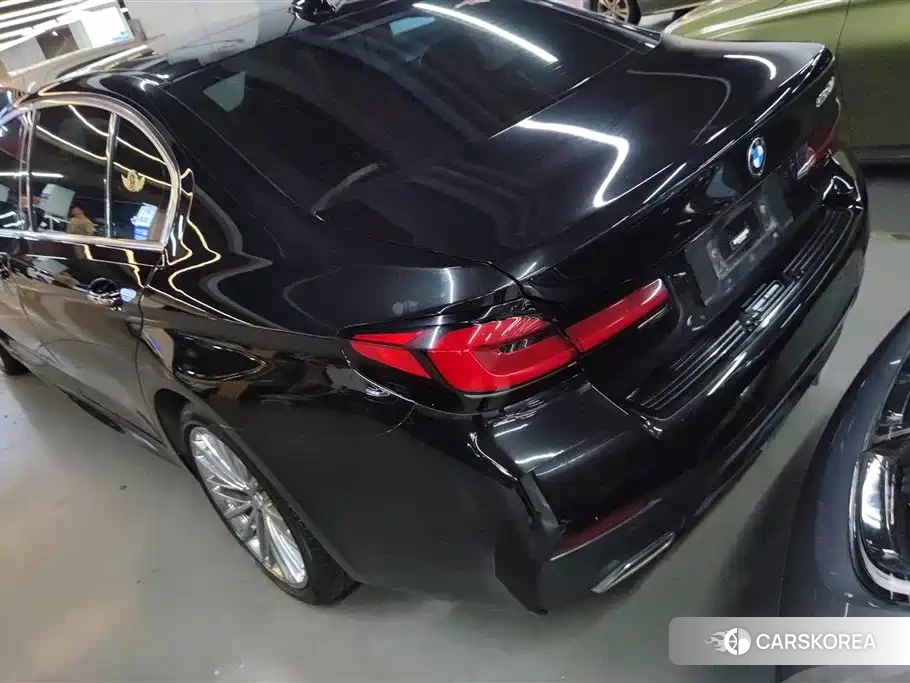 BMW 5 series 2023 Черный из Китая