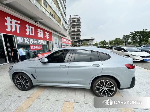 BMW X4 2022 Серебристо-серый из Китая
