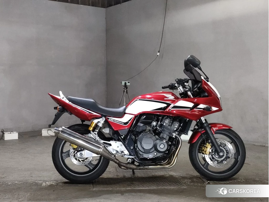 Проданный Honda CB400SF BOLDOR 2011 из Японии