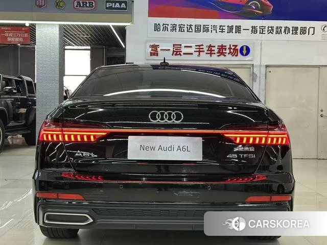 Audi A6L 2021 Черный из Китая