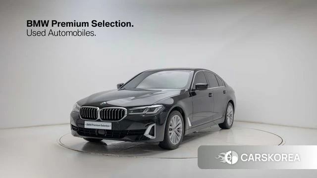 BMW 5 Series (G30) 2022 Черный из Кореи
