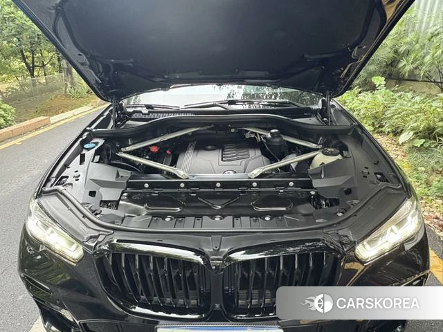 BMW X5 (imported) 2022 Черный из Китая