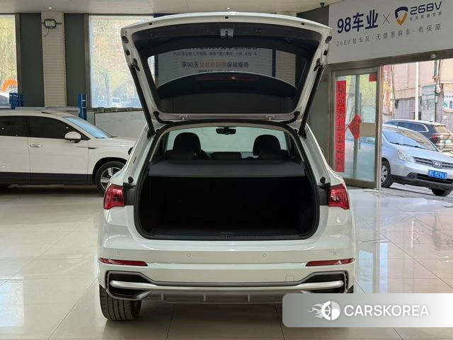 Audi Q3 2023 Белый из Китая