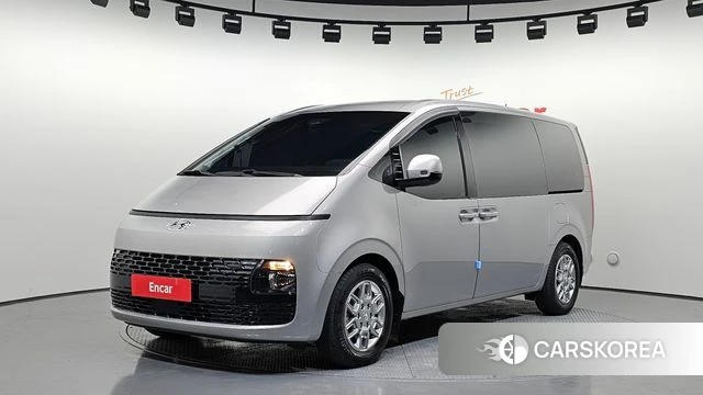 Hyundai Staria 2021 Серебряный из Кореи
