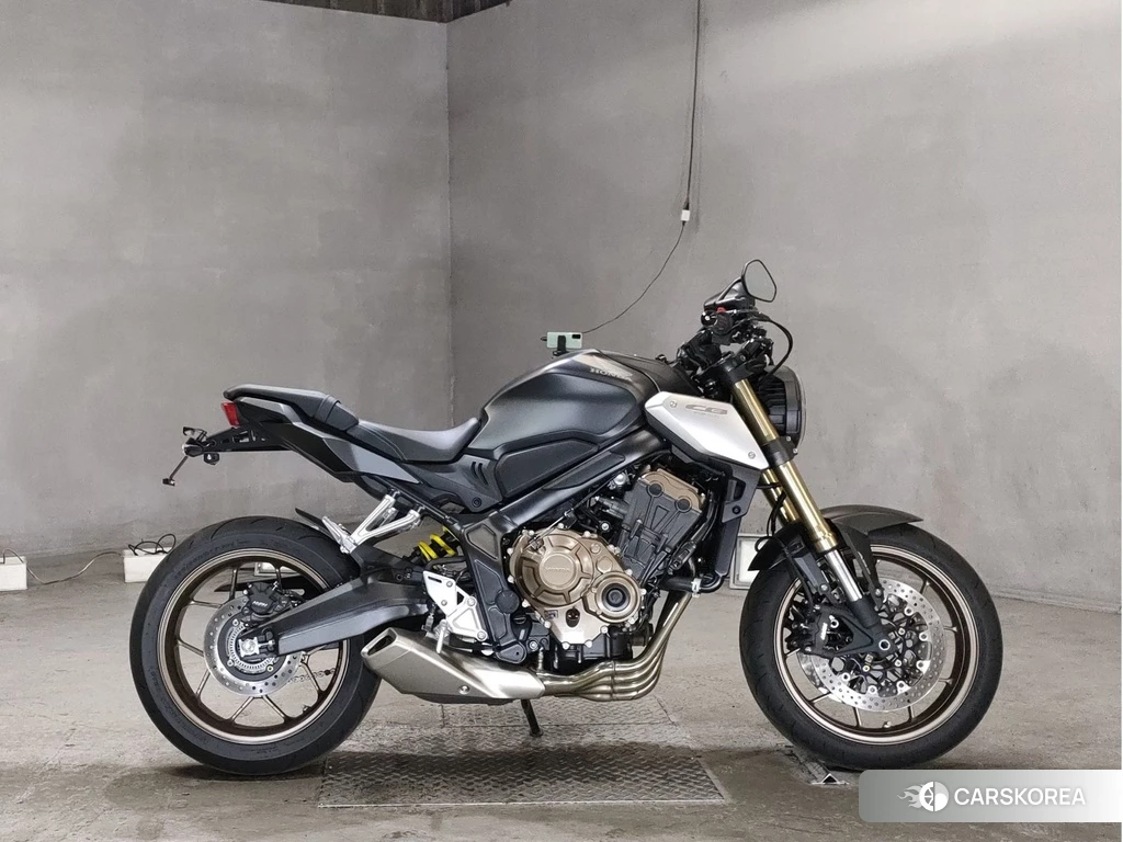Проданный Honda CB650R 2022 из Японии