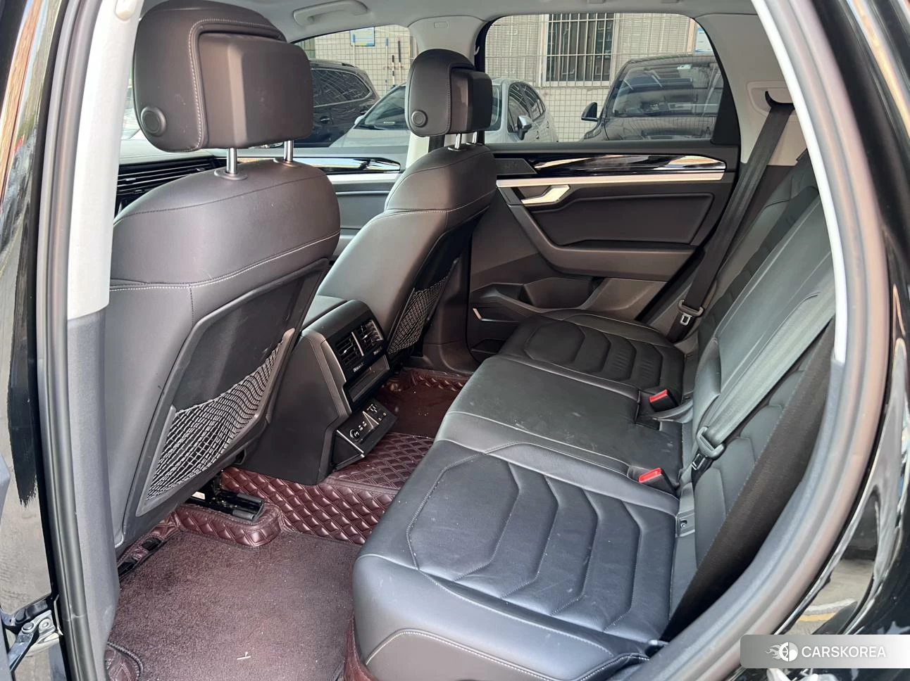 Volkswagen Touareg 2022 Черный из Китая